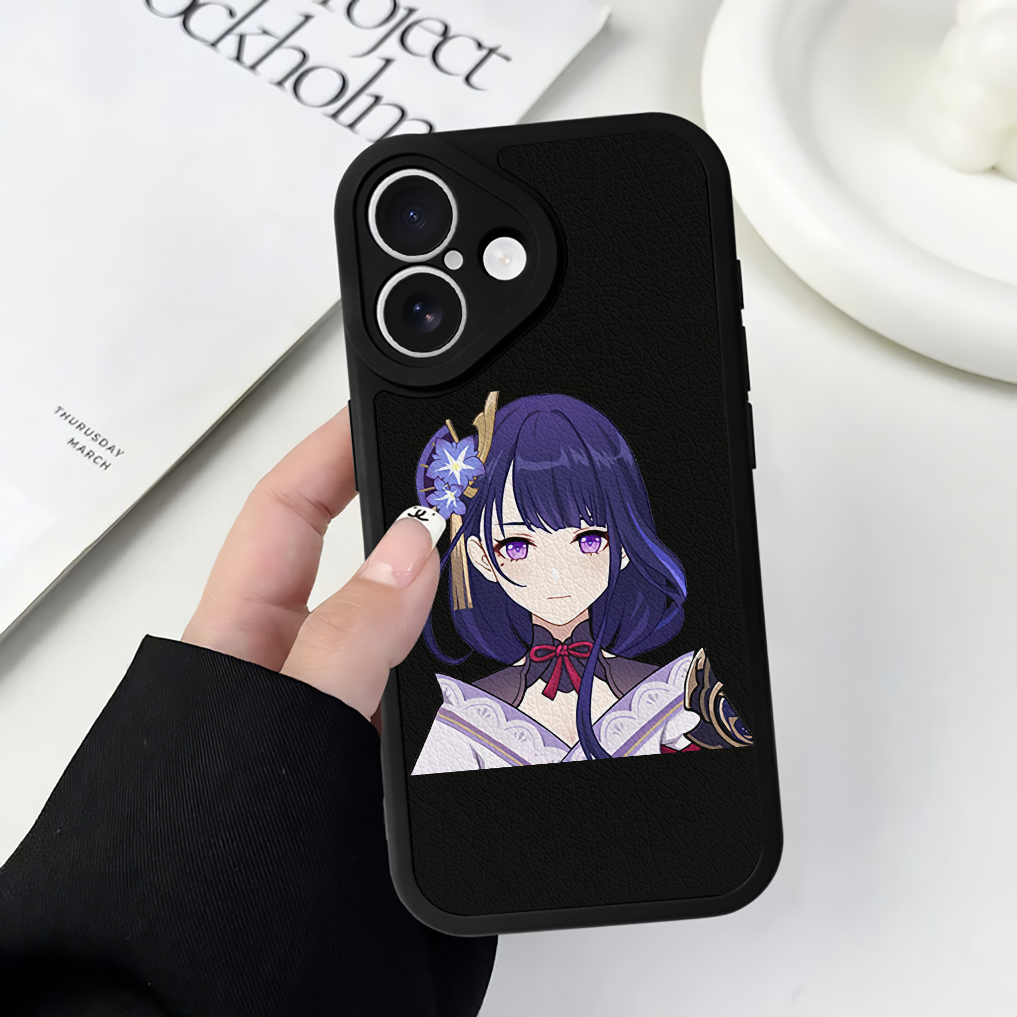 げんし神 雷電将軍 らいでんしょうぐん genshin Raiden Shogun 【iPhone 16シリーズ対応】シリコンスマホケース（レザー調） 材質：シリコン